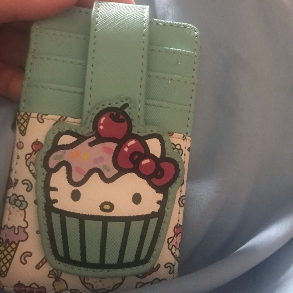 Hello kitty card holder